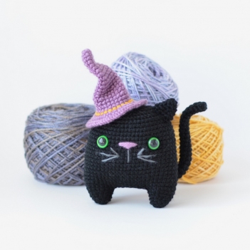 Blake the Cat amigurumi pattern by Elisas Crochet