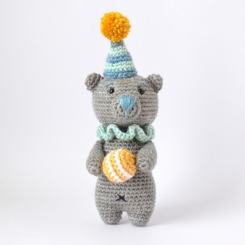 Circus Bear amigurumi pattern by Elisas Crochet