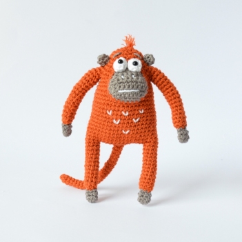 Clyde the Chimpanzee amigurumi pattern by Elisas Crochet