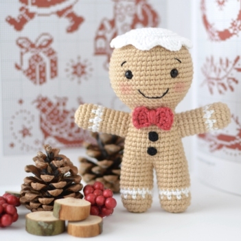 Gingerbread Man amigurumi pattern by Elisas Crochet