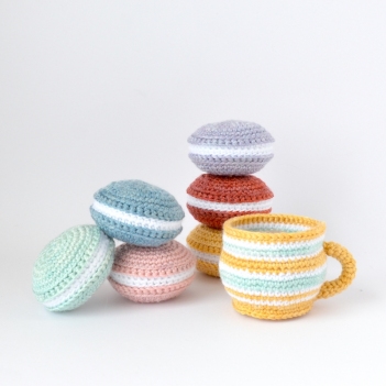 Macaroons and Coffee Cup amigurumi pattern by Elisas Crochet