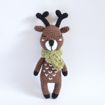 Oliver the Reindeer amigurumi pattern by Elisas Crochet