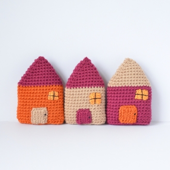 Tiny Houses amigurumi pattern by Elisas Crochet