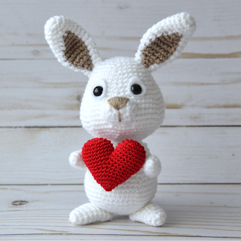 Valentine Bunny amigurumi pattern by Elisas Crochet