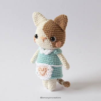 Cookie the Kitty amigurumi pattern by Lemon Yarn Creations