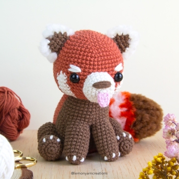 Hazel the Red Panda amigurumi pattern by Lemon Yarn Creations