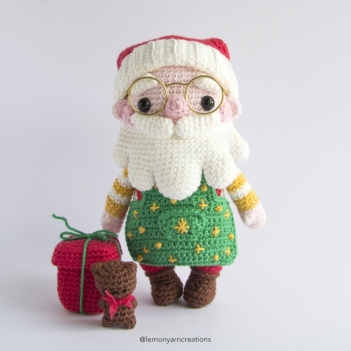 Santa the Toymaker amigurumi pattern by Lemon Yarn Creations