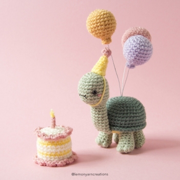 Toby the Birthday Turtle amigurumi pattern by Lemon Yarn Creations