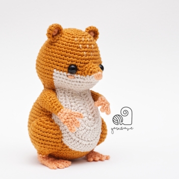 Harley the Hamster amigurumi pattern by YarnWave