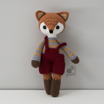 Milo the Fox amigurumi pattern by YarnWave