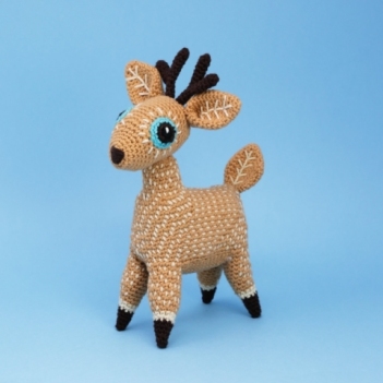 Deer amigurumi pattern by Make Me Roar
