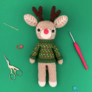 Reindeer amigurumi pattern by Make Me Roar