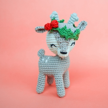 Daphne the deer amigurumi pattern by Ms. Eni