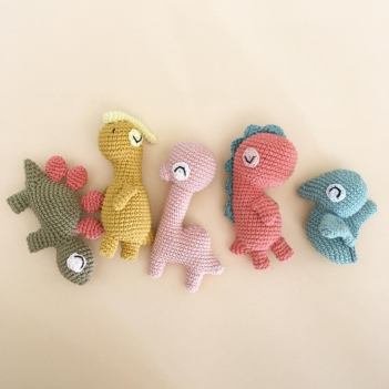 Dinos set (Diplodocus, T-Rex, Stegosaurus, Pterosaurus, Parasaurolophus) amigurumi pattern by Ms. Eni