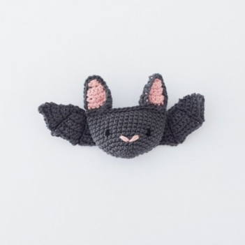 Little bat amigurumi pattern by Ms. Eni