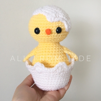 Charlie the Chick amigurumi pattern by All From Jade