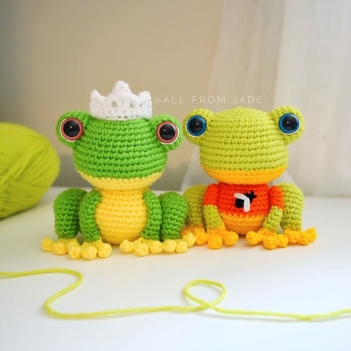 Jenny & Jeremy the Frogs amigurumi pattern by All From Jade