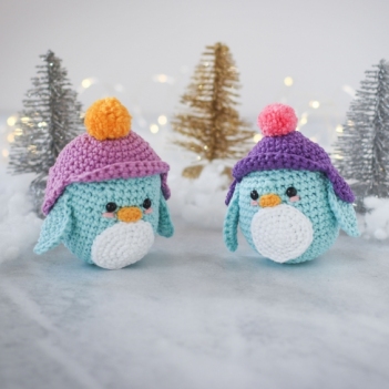 Little Winter Penguin amigurumi pattern by Thoresby Cottage