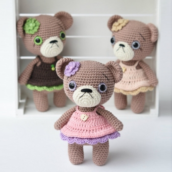 Cupcake dress teddy girl amigurumi pattern by lilleliis