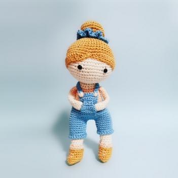 Hazel the Little Doll amigurumi pattern