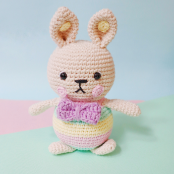 Keiko the Bunny amigurumi pattern by Cara Engwerda