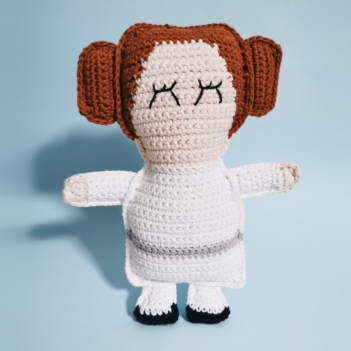 Leia the Ragdoll amigurumi pattern by Cara Engwerda