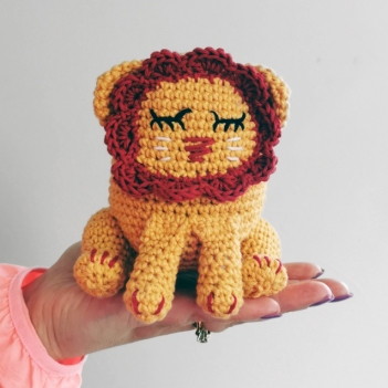 Lior the Lion amigurumi pattern