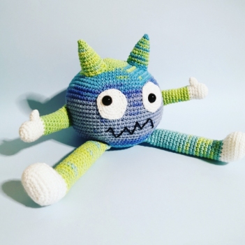 Merlo the Monster amigurumi pattern