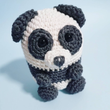 Perry the Panda amigurumi pattern