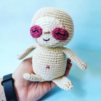 Suga the Sloth amigurumi pattern