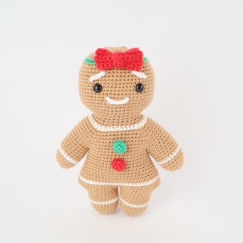 Gingerbread Lady amigurumi pattern by Smiley Crochet Things