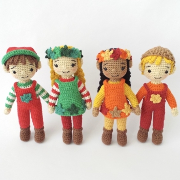 Little Autumn & Christmas Elves amigurumi pattern by Smiley Crochet Things