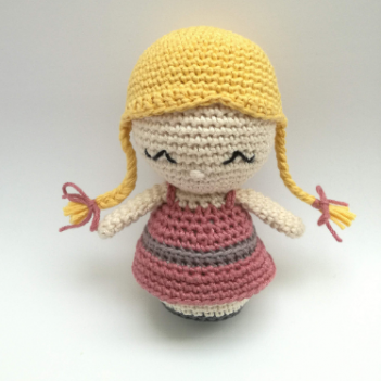 Lili the Doll amigurumi pattern by Imigurumis