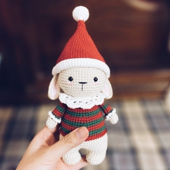 Timmy the Little Bunny amigurumi pattern by Little Fish Crocheterie