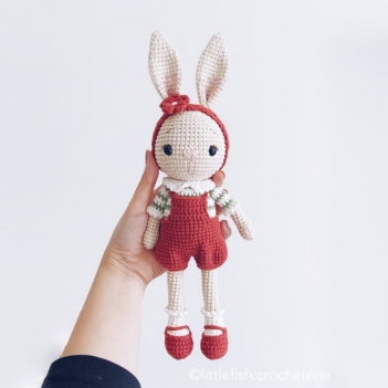 Pit the Rabbit amigurumi pattern by Little Fish Crocheterie