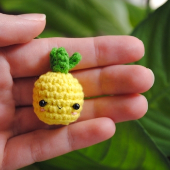 Tiny Pineapple amigurumi pattern