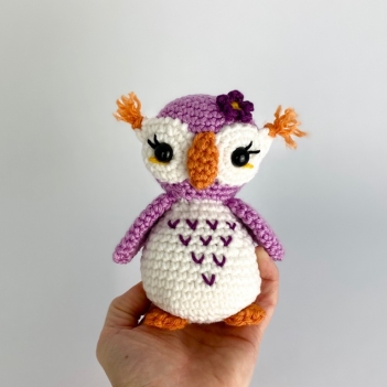 Olivia Owl amigurumi pattern by Cloud 9 Knots