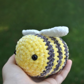 Bree the Velvet Bumblebee amigurumi pattern by The Kotton Kaboodle