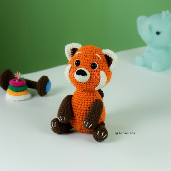 Cutie Red Panda amigurumi pattern by Lennutas