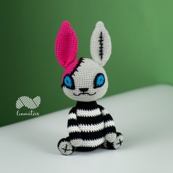 Halloween Creepy Rabbit amigurumi pattern by Lennutas