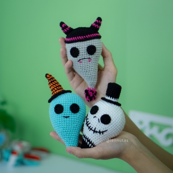 Mini Ghosts amigurumi pattern by Lennutas