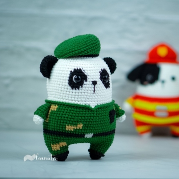 Panda the Soldier amigurumi pattern by Lennutas