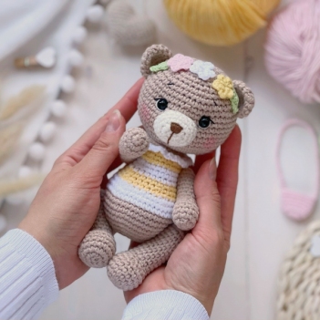 April the Bear amigurumi pattern by Knit.friends