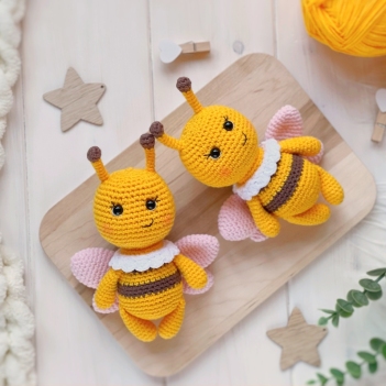 Kind bumblebee amigurumi pattern by Knit.friends