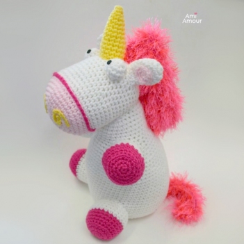 Fluffy unicorn amigurumi pattern