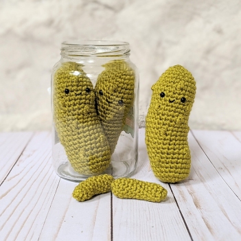 Pickles amigurumi pattern by BabyCakes Studios