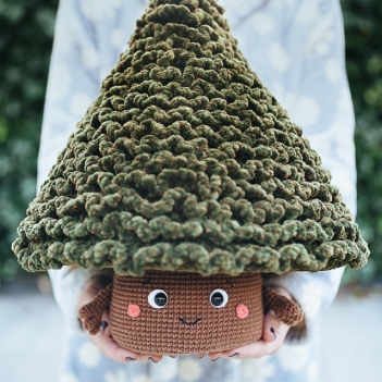 Giant Christmas Tree amigurumi pattern by Mumigurumi