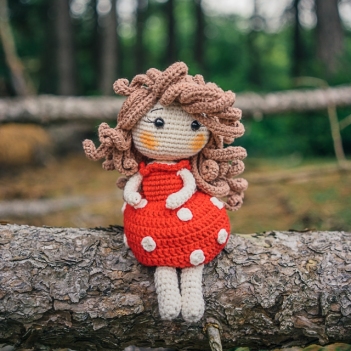 Sonya the Forest Girl amigurumi pattern