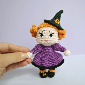 Esme the witch amigurumi pattern by LaCigogne