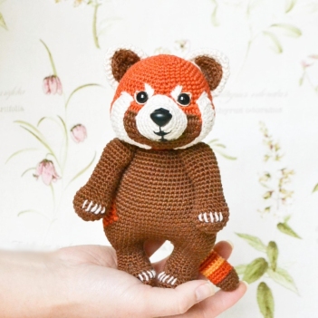 Sammy the Red panda amigurumi pattern by LaCigogne